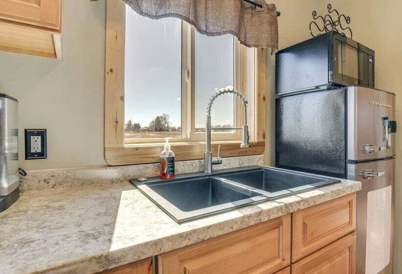 Cozy Dillon Retreat: Fireplace, Mountain Views!