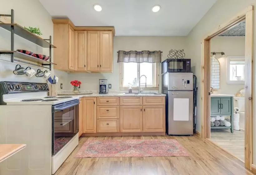 Cozy Dillon Retreat: Fireplace, Mountain Views!