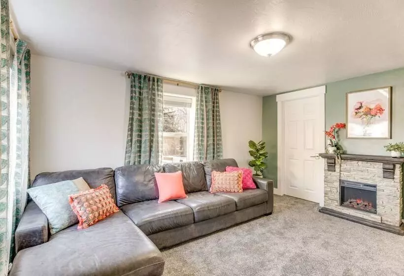Cozy & Pet Friendly Rexburg Home W/ Fenced Yard!