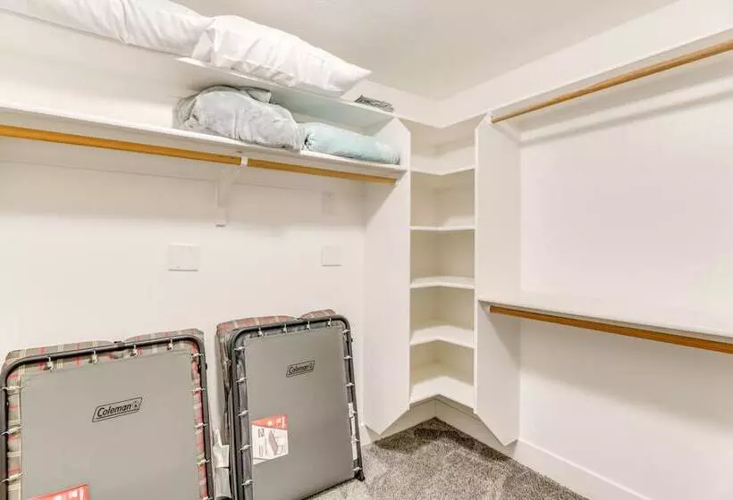 Cozy & Pet Friendly Rexburg Home W/ Fenced Yard!