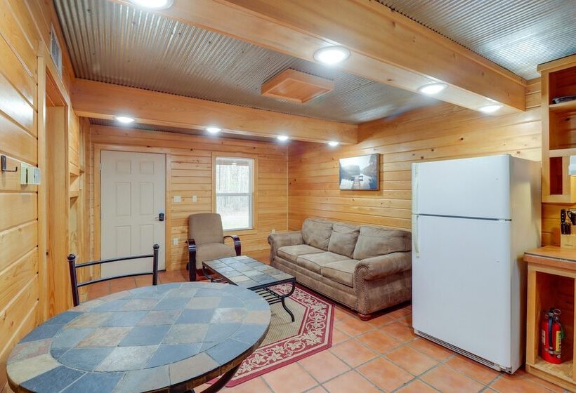 0.5 Mi To Greers Ferry Lake: Heber Springs Cabin