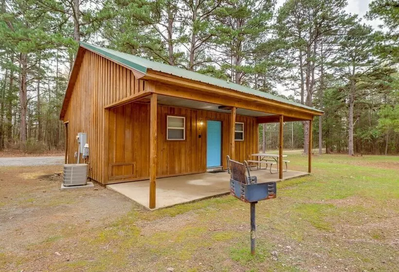 0.5 Mi To Greers Ferry Lake: Heber Springs Cabin