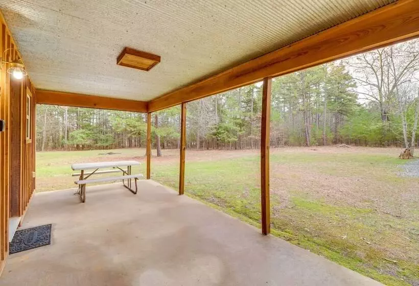 0.5 Mi To Greers Ferry Lake: Heber Springs Cabin