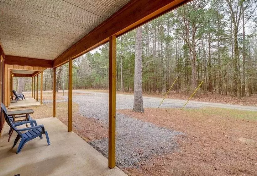 0.5 Mi To Greers Ferry Lake: Heber Springs Cabin