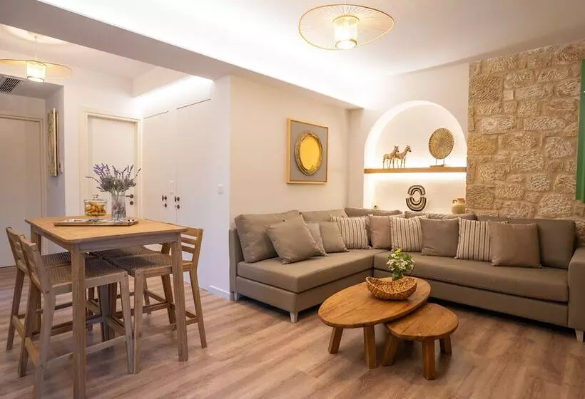 Hotelli Olvio Suites