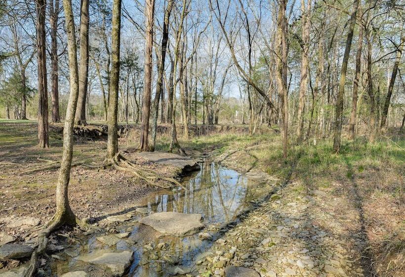 Spacious Lebanon Home W/ Pool: 6 Mi To Downtown!