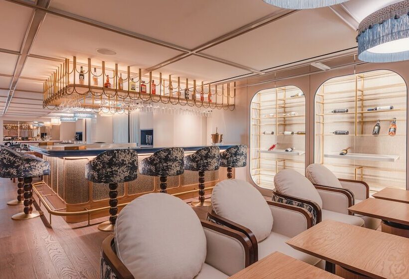 Legacy Hotel Cascais