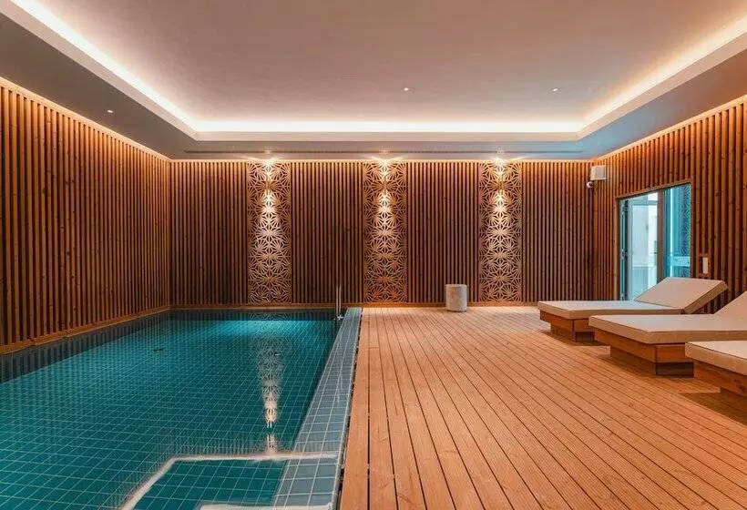 Legacy Hotel Cascais