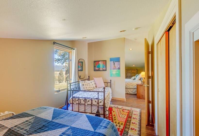 Mountain View Angel Fire Cabin: 1 Mi To Ski Resort