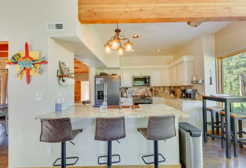 Mountain View Angel Fire Cabin: 1 Mi To Ski Resort