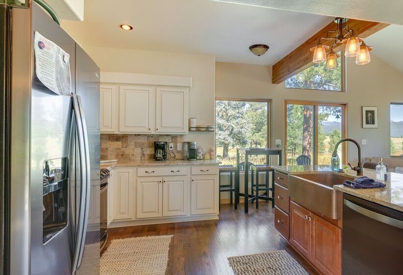 Mountain View Angel Fire Cabin: 1 Mi To Ski Resort