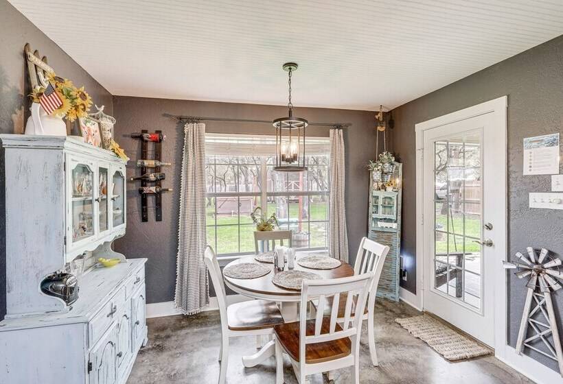 5 Mi To Belton Lake: Peaceful Home W/ Hot Tub