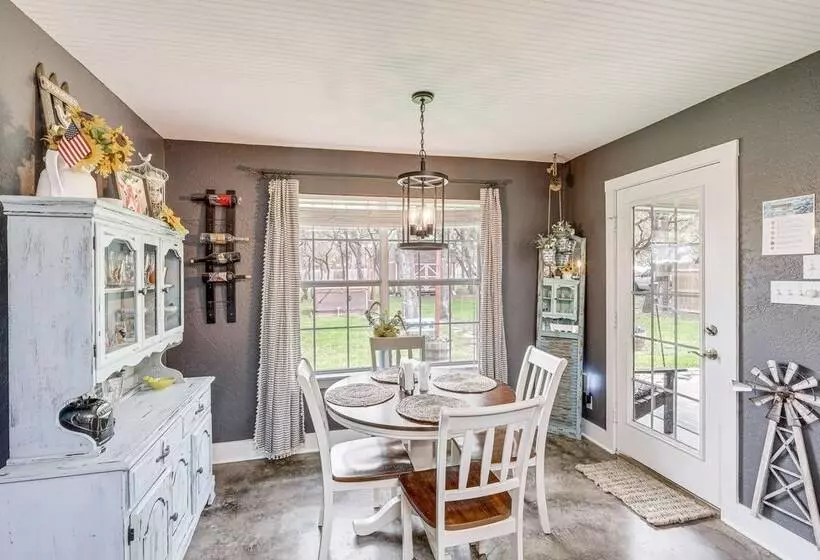 5 Mi To Belton Lake: Peaceful Home W/ Hot Tub