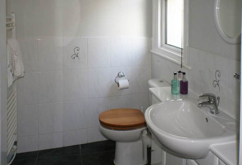 膳宿费 Charles House   Windsor Castle 5min Walk