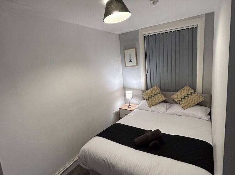 Пансион Quirky Oasis Anfield