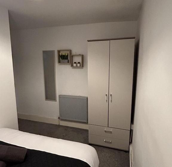 Пансион Quirky Oasis Anfield