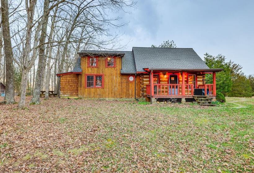 Pet Friendly Ohio Cabin W/ Deck, Grill & Fire Pit!