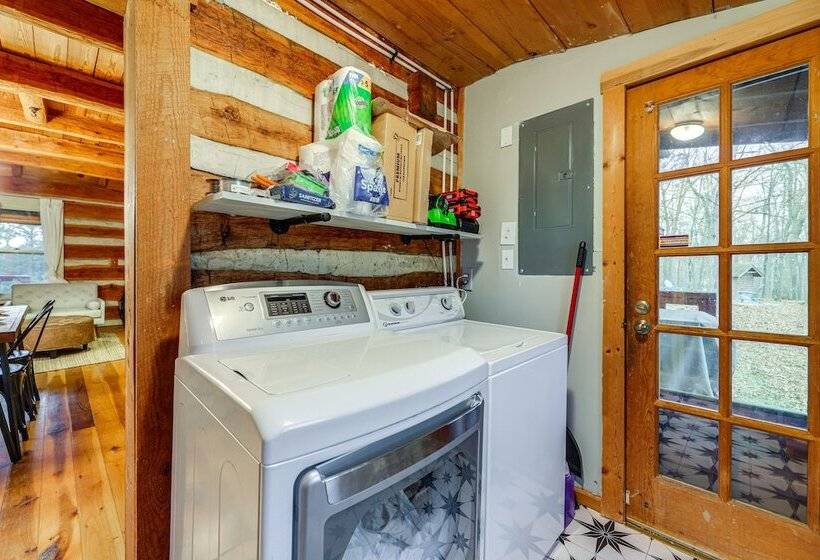 Pet Friendly Ohio Cabin W/ Deck, Grill & Fire Pit!