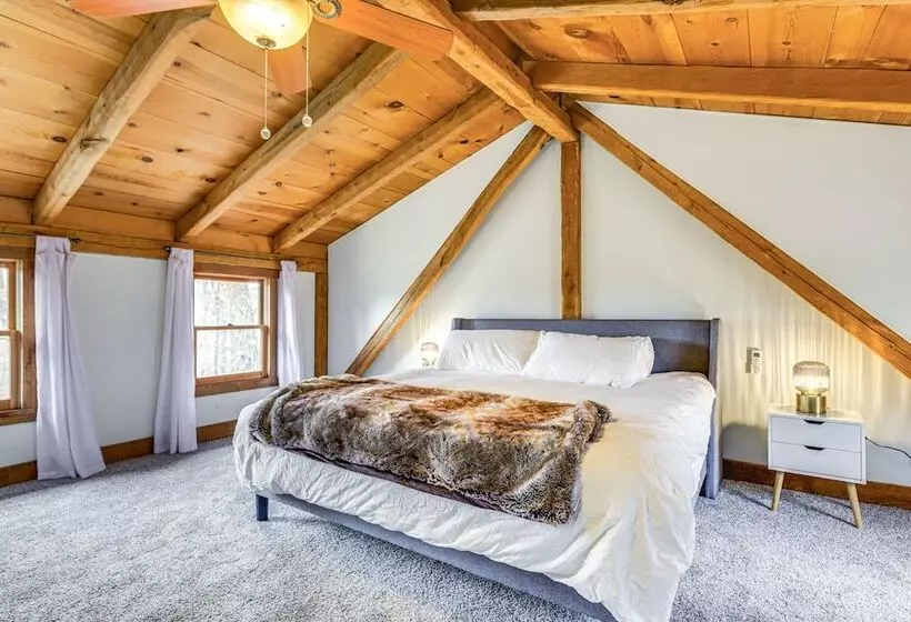 Pet Friendly Ohio Cabin W/ Deck, Grill & Fire Pit!
