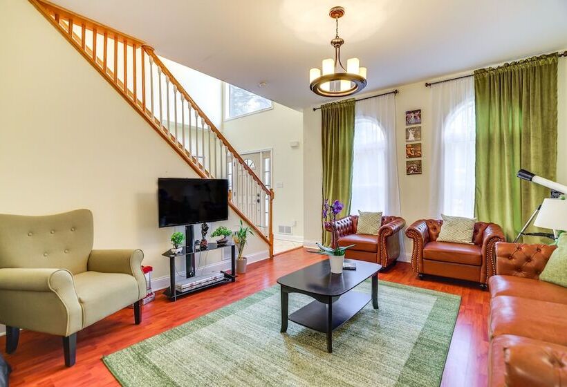 Pet Friendly Tobyhanna Escape Near Hiking & Skiing