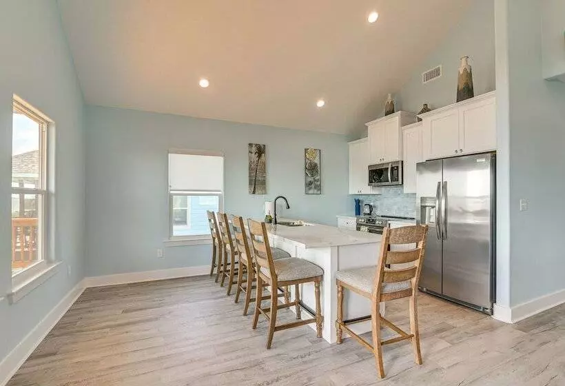 Port Bolivar Beach House W/ Oceanfront Views!