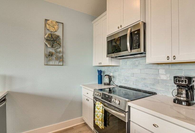 Port Bolivar Beach House W/ Oceanfront Views!