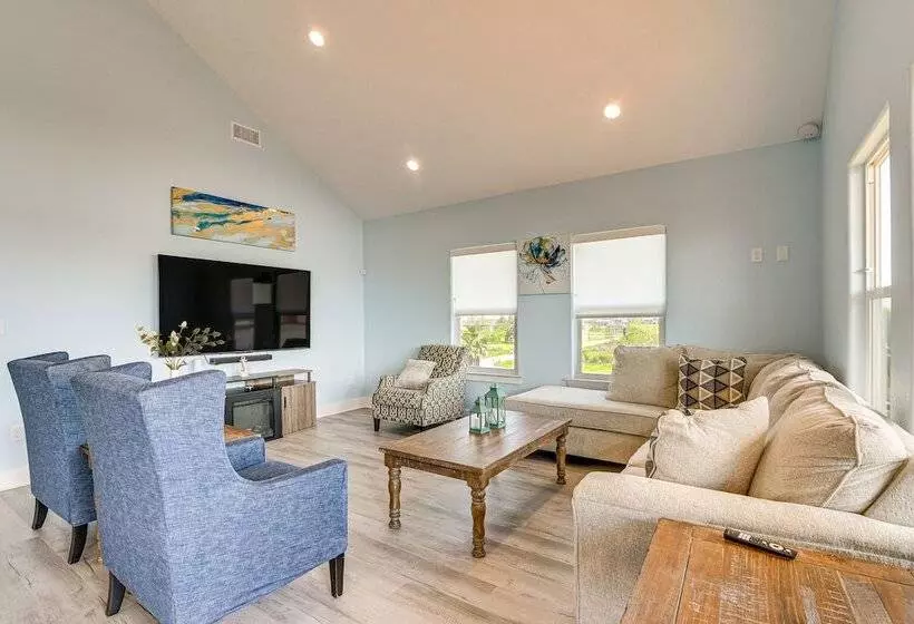 Port Bolivar Beach House W/ Oceanfront Views!