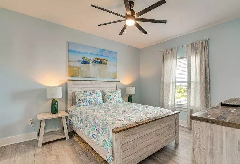 Port Bolivar Beach House W/ Oceanfront Views!