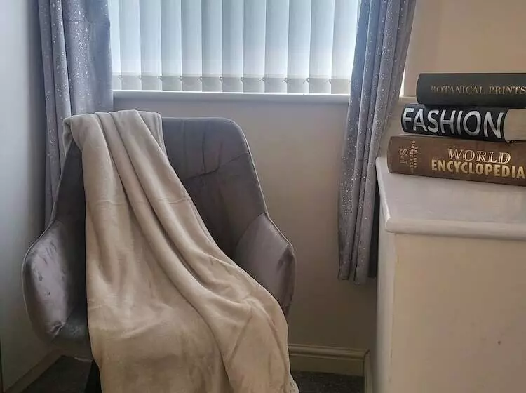 Residenssi Bolton 2bedroom 2bathroom Parking