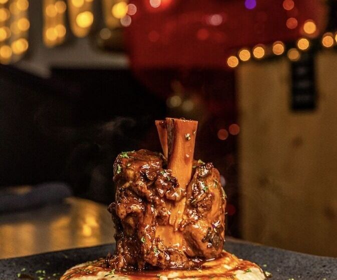 Road House Hotel & Rv Park