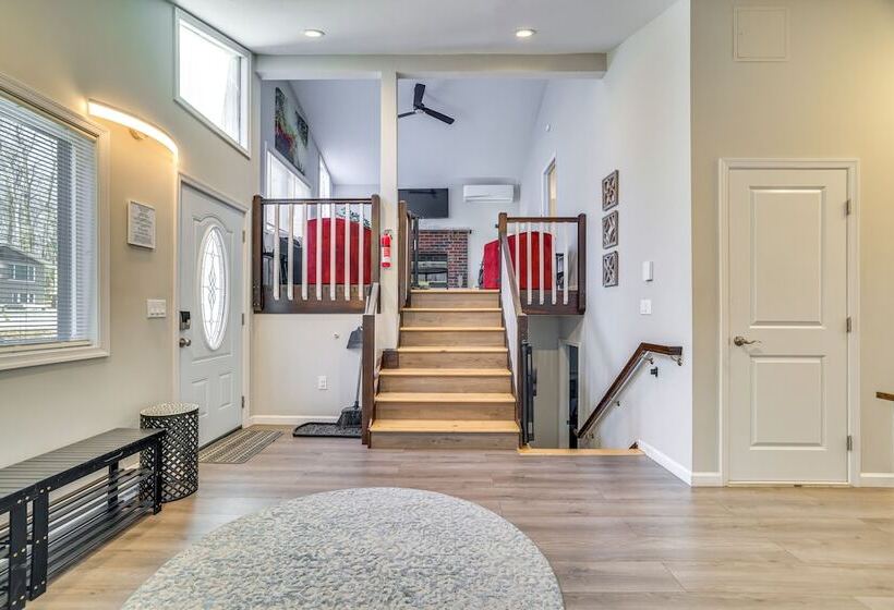 Stylish Tobyhanna Home W/ Fire Pit + Lake Access!