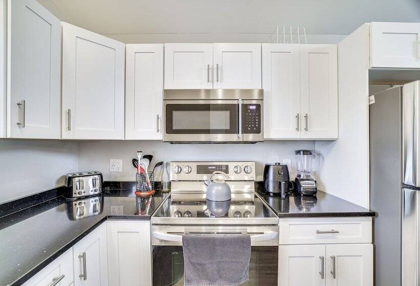 Stylish Tobyhanna Home W/ Fire Pit + Lake Access!