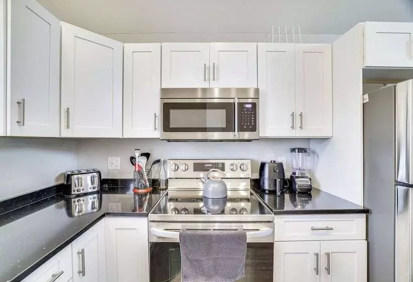 Stylish Tobyhanna Home W/ Fire Pit + Lake Access!