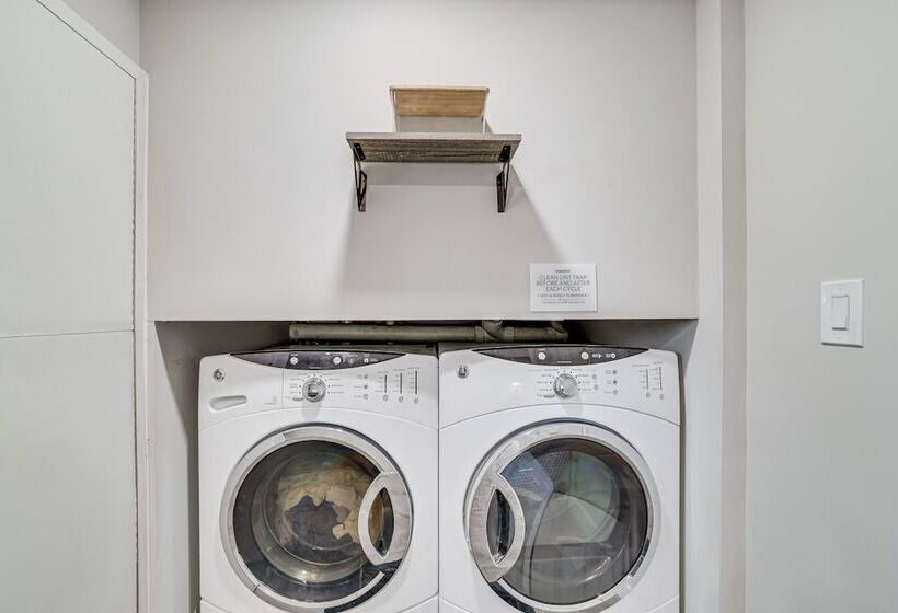 Stylish Tobyhanna Home W/ Fire Pit + Lake Access!