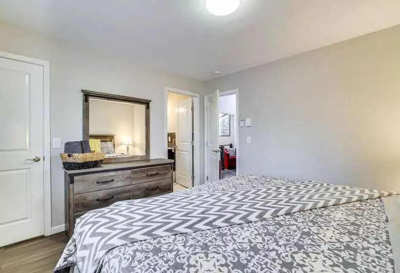 Stylish Tobyhanna Home W/ Fire Pit + Lake Access!