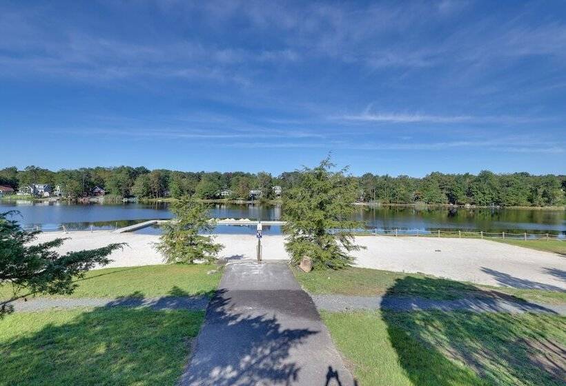 Stylish Tobyhanna Home W/ Fire Pit + Lake Access!