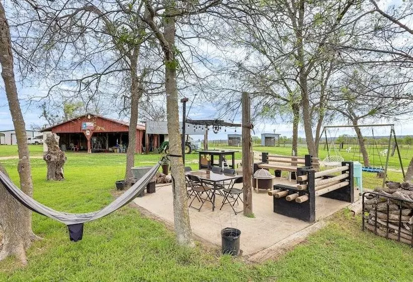 14 Acres W/ Pond Access: Farmhouse In Temple!