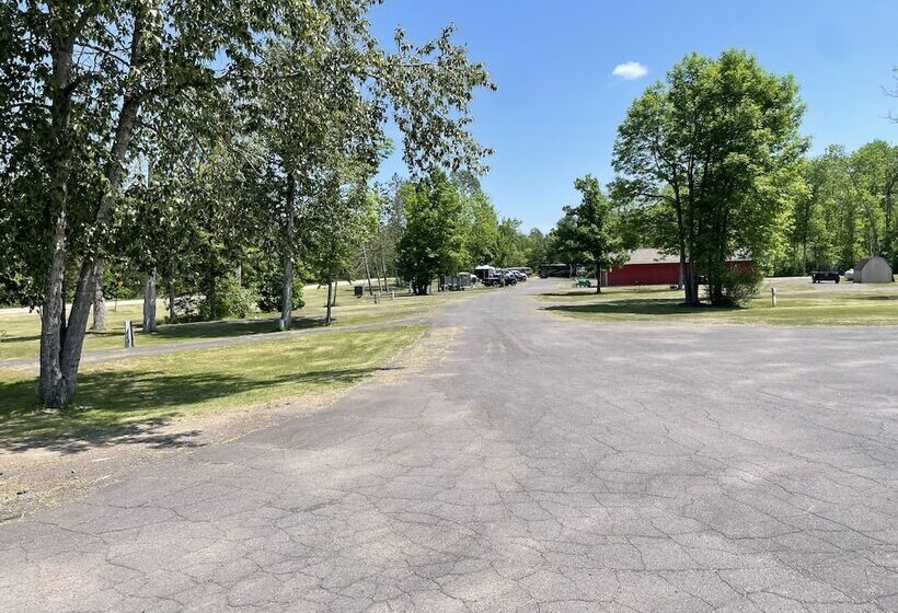 Trails Inn Quadna Mountain Motel & Rv Park