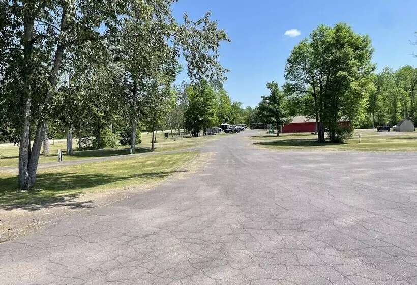 Trails Inn Quadna Mountain Motel & Rv Park