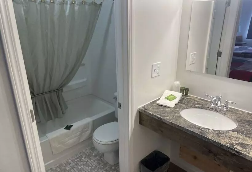 Trails Inn Quadna Mountain Motel & Rv Park