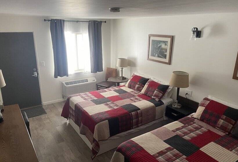 Trails Inn Quadna Mountain Motel & Rv Park