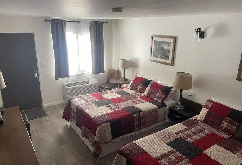 Trails Inn Quadna Mountain Motel & Rv Park