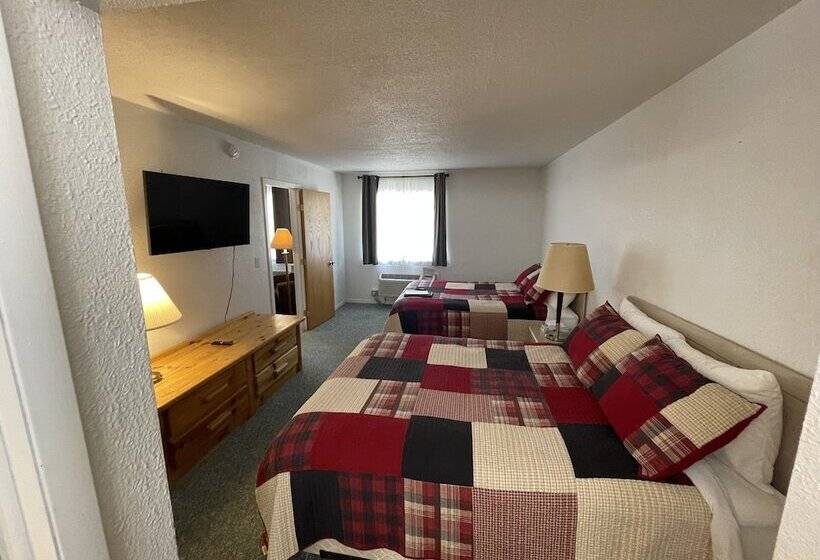 Trails Inn Quadna Mountain Motel & Rv Park