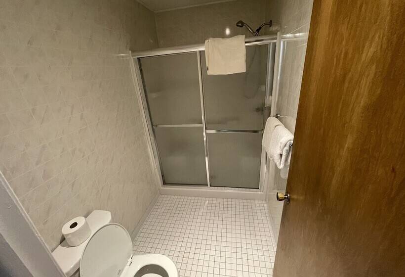 Trails Inn Quadna Mountain Motel & Rv Park