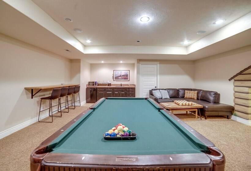 Rigby Home W/ Game Room & Fire Pit