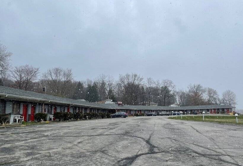 Beaver Falls Motel