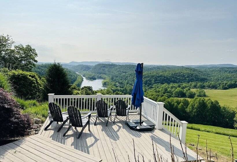 ベッドアンドブレックファースト Lilly Valley Inn