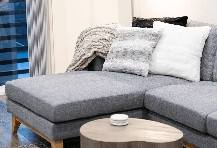 Downtown Delight By Avantstay 10min To Staples