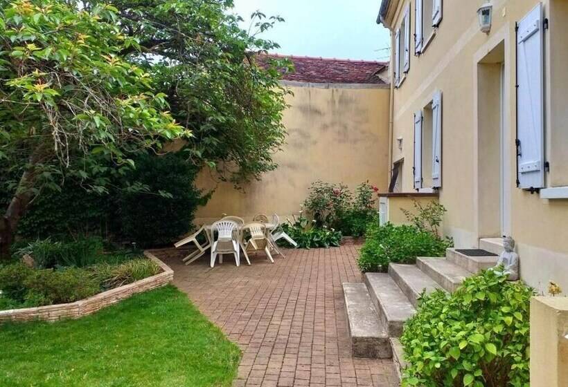 Отель La Maison Coco à 8min De Disneyland Paris