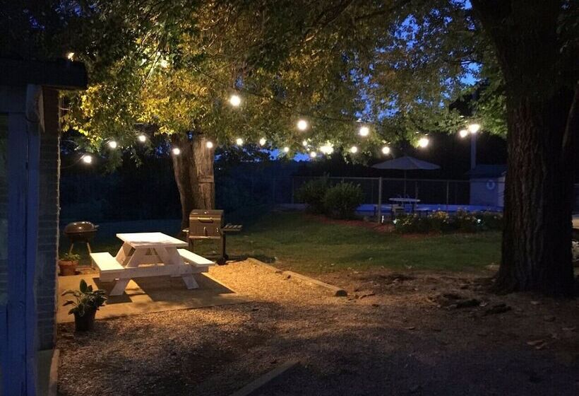 فندق Carlton Marion Inn